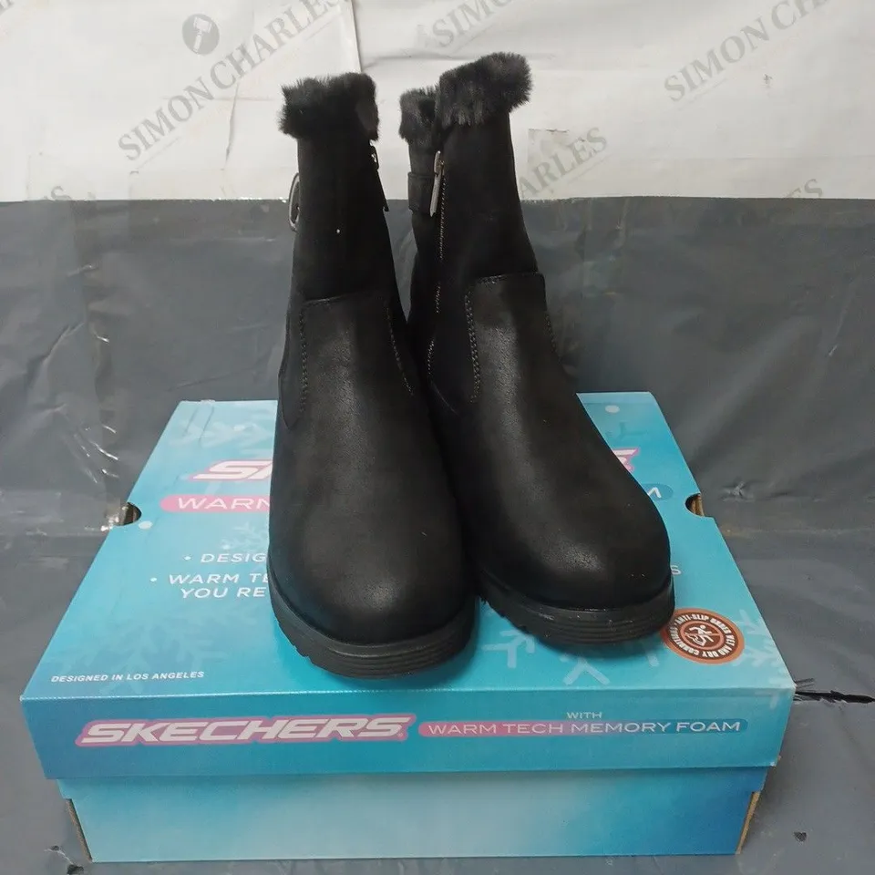 SKECHERS WARM TECH MEMORY FOAM BOOTS BLACK SIZE 6