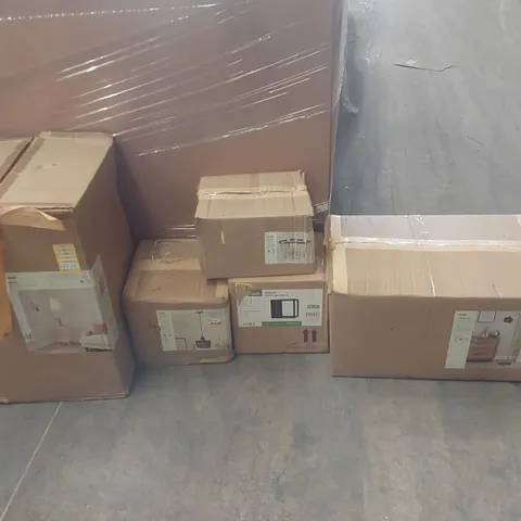 PALLET CONTAINING A VERY LARGE QUANTITY OF ASSORTED DESIGNER LIGHTING PRODUCTS INCLUDING: REMI FLOOR LAMP, CEILING LIGHTS, AUBURN FLOOR LAMP, WALL LIGHT ECT