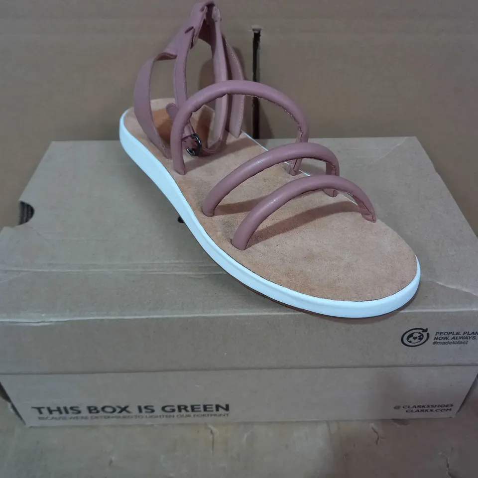 BOXED PAIR OF CLARKS SANDALS IN ROSE COLOUR UK SIZE 7