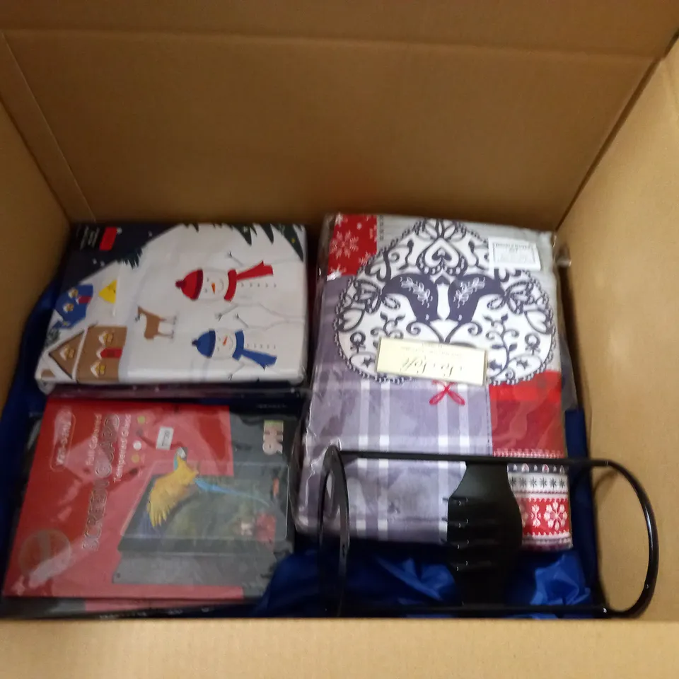 LARGE QUANTITY OF ASSORTED HOUSEHOLD ITEMS TO INCLUDE ICICLE LIGHTS, CUP HOLDER, SEASONAL BEDDING AND WALL PAPER