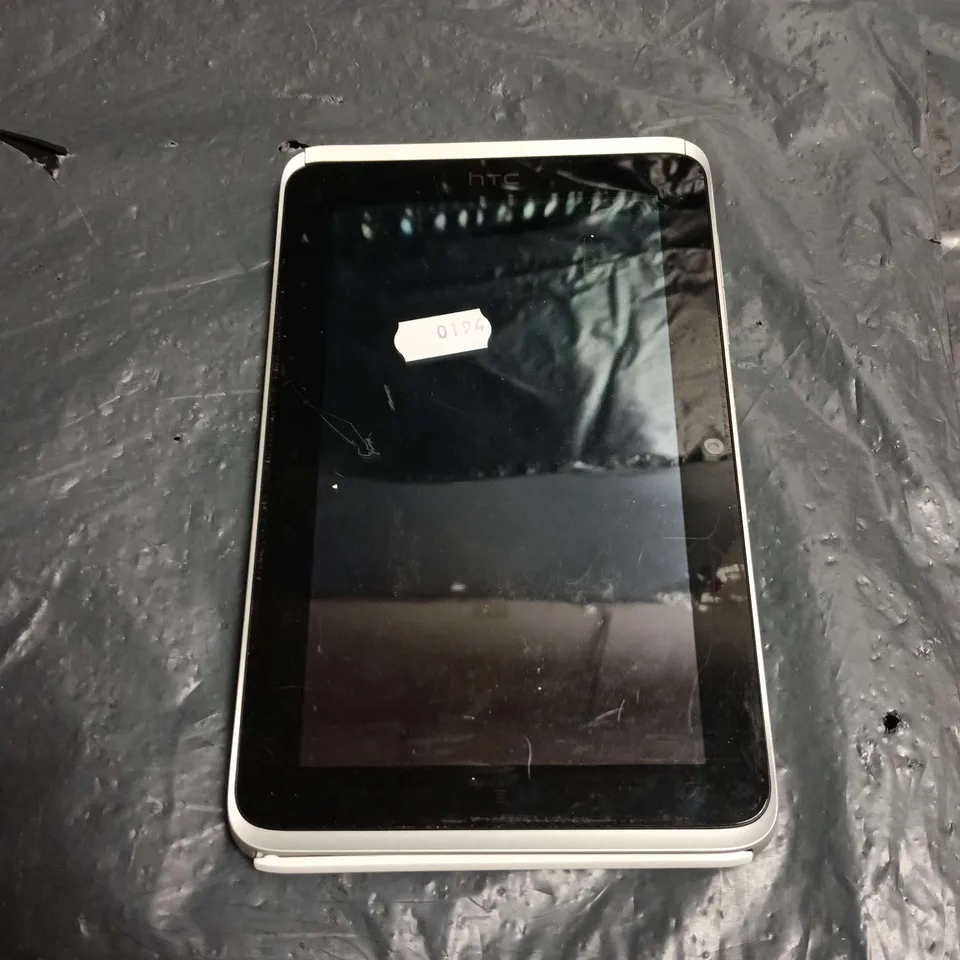 HTC TABLET – SILVER, WITH HTC SENSE