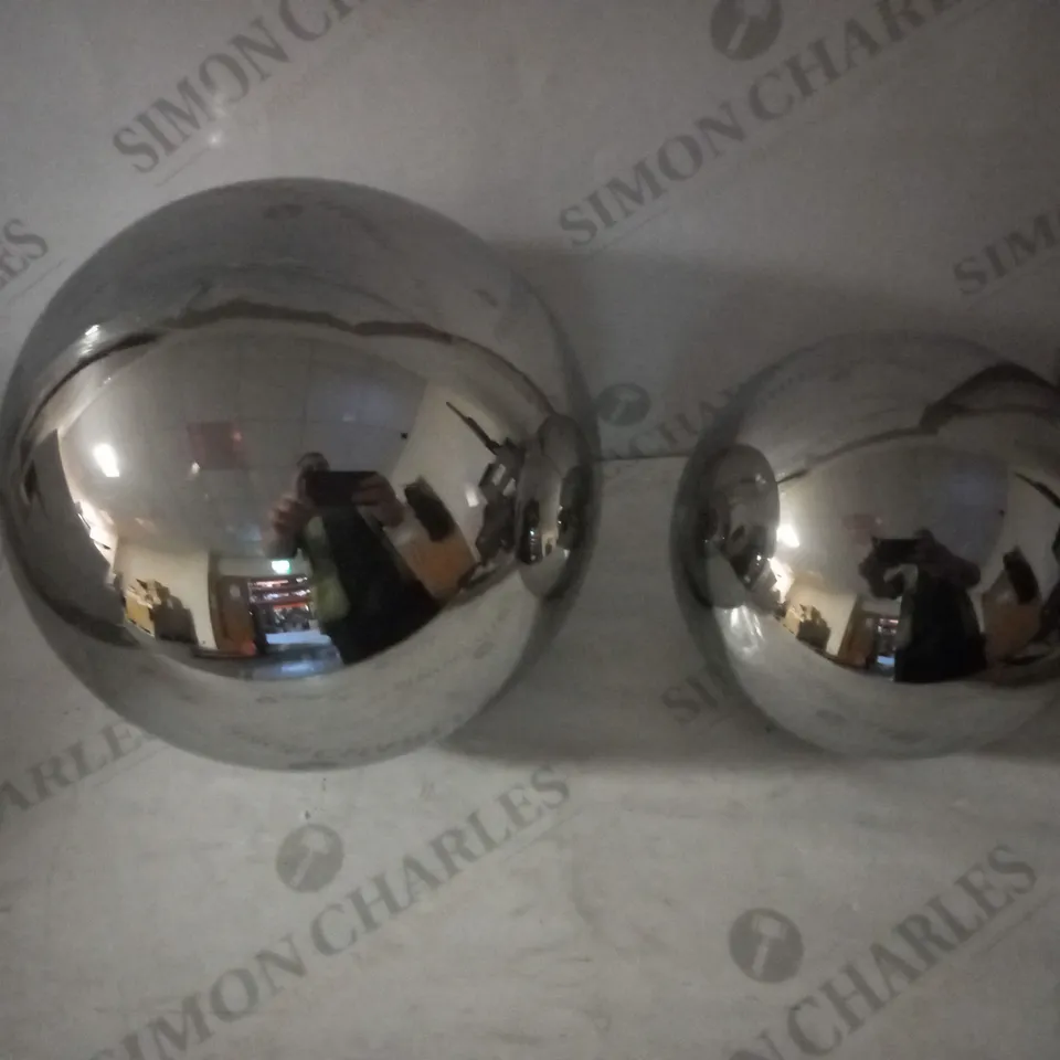 BOXED KELLY HOPPEN SET OF 2 INDOOR OUTDOOR PRELIT GLASS DECOR - REFLECTIVE ORBS