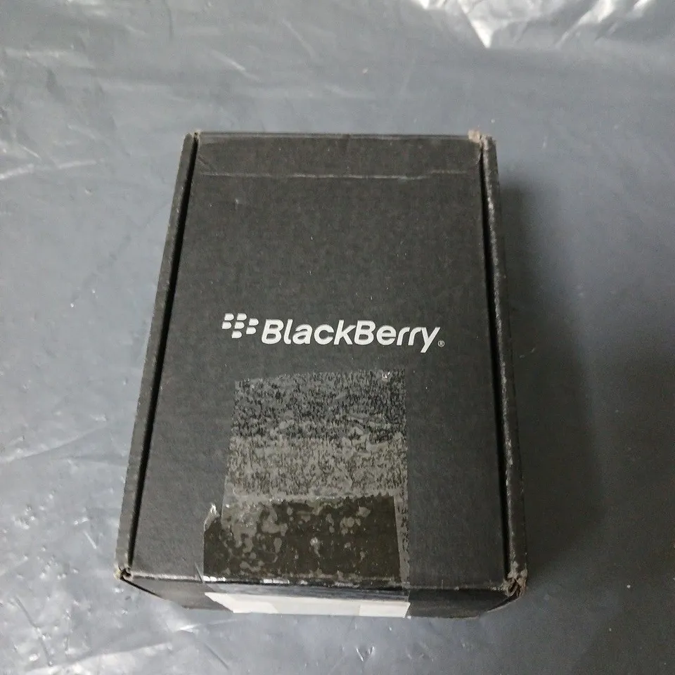 BLACKBERRY CURVE SMARTPHONE 