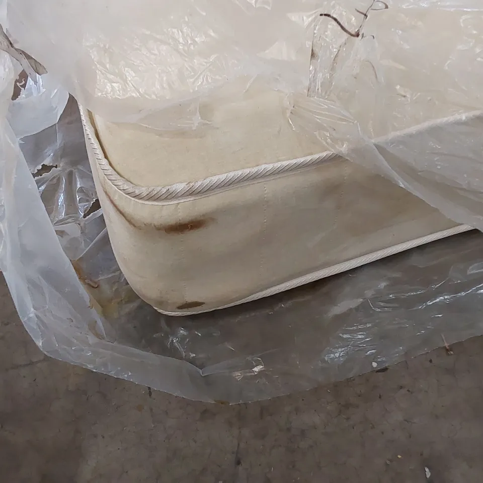 QUALITY BAGGED 4'6" LIVING SHIRE MATTRESS