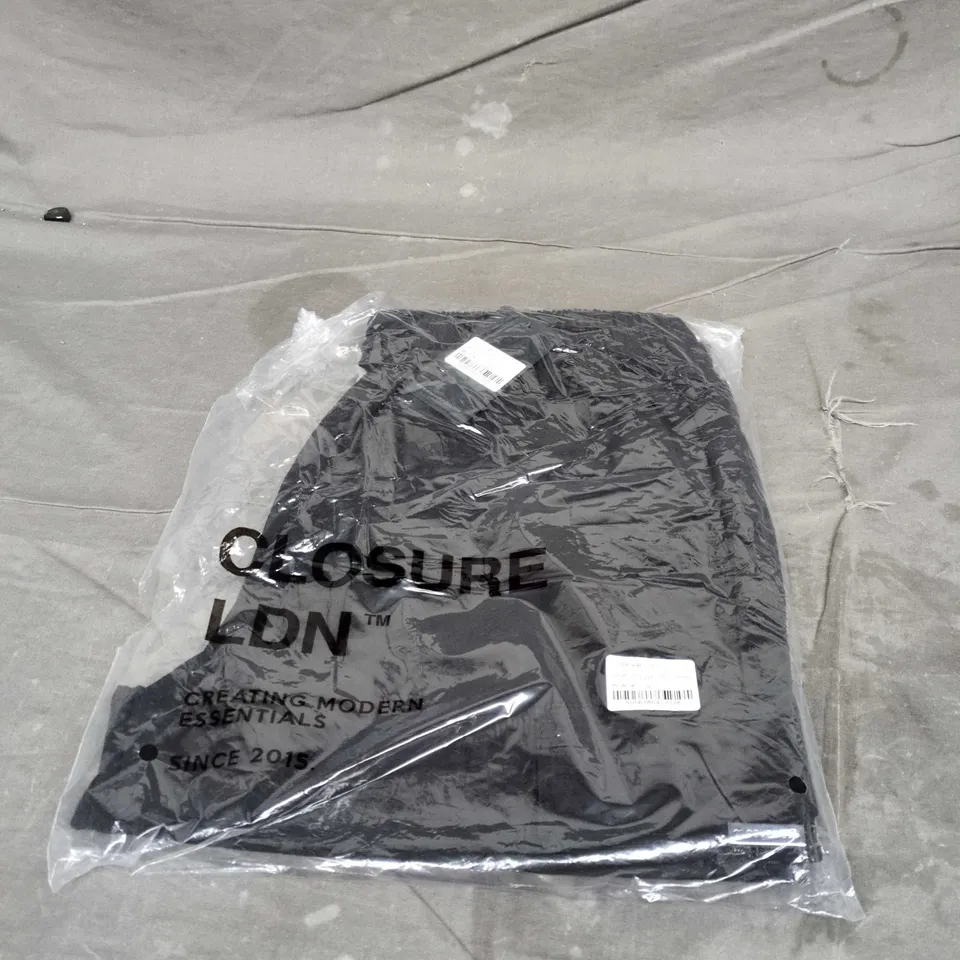 CLOSURE LDN SMART UTILITY OPEN HEM TROUSER – BLACK, SIZE S