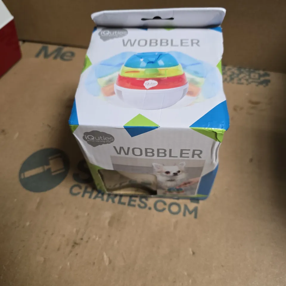 BOX OF APPROXIMATELY 15 ASSORTED TOYS AND GAMES INCLUDING FISHER PRICE MUSIC BOX RECORD PLAYER , DOG WOBBLER TOY AND BUBBLE GUN