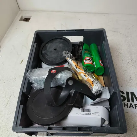TOTE OF APPROXIMATELY 15 ASSORTED ITEMS TO INCLUDE: OCOOPA FAN