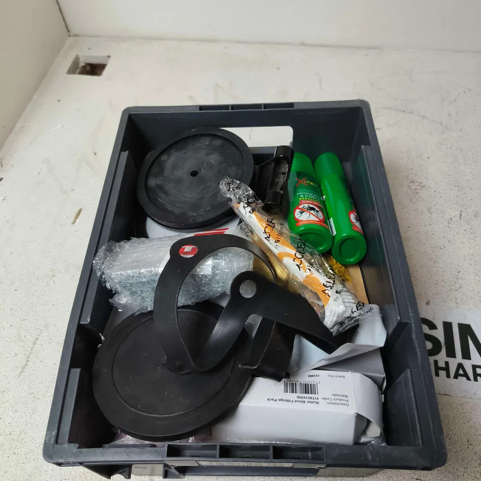 TOTE OF APPROXIMATELY 15 ASSORTED ITEMS TO INCLUDE: OCOOPA FAN