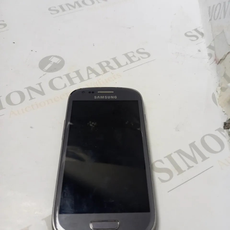 SAMSUNG GT-I8190N