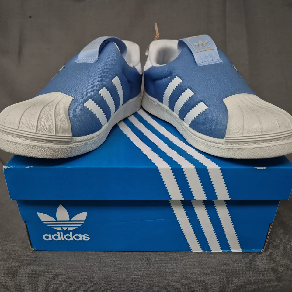 BOXED PAIR OF ADIDAS SUPERSTAR 360 I X MOOMIN SHOES UK KID'S SIZE 9.5