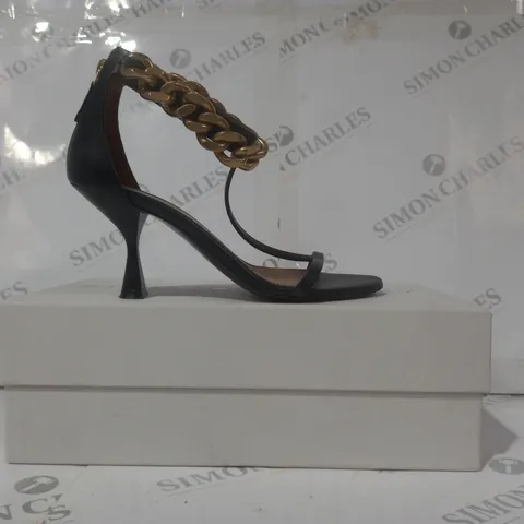 BOXED PAIR OF STELLA MCCARTNEY OPEN TOE HEELED SHOES IN BLACK W. GOLD EFFECT CHAIN EU SIZE 37