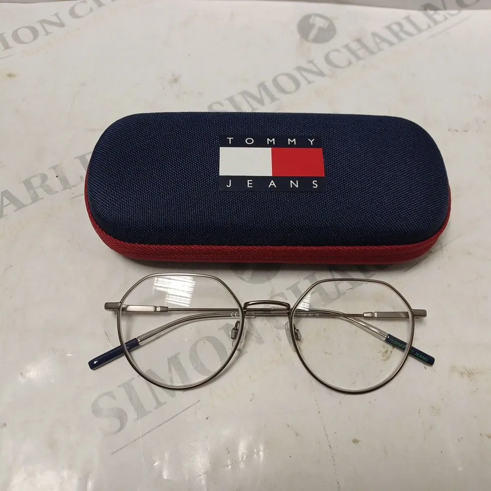 TOMMY HILFIGER GLASSES