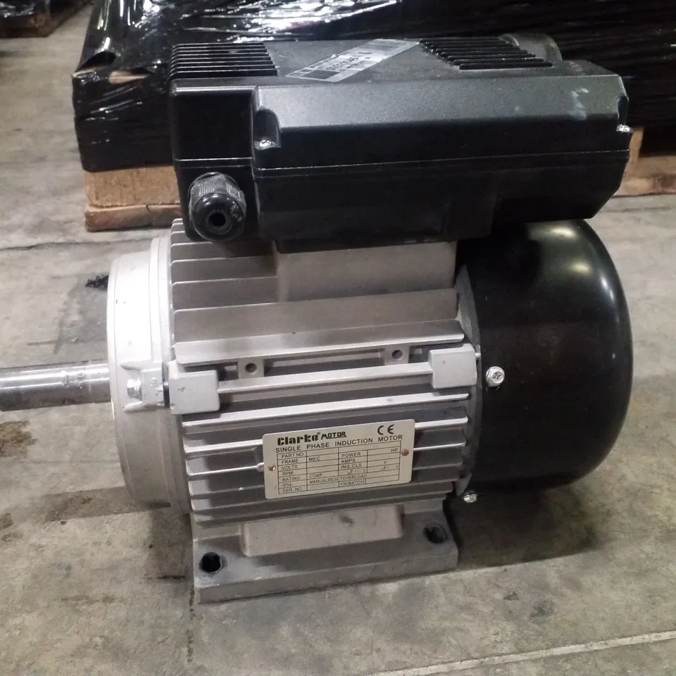 CLARKE 3HP SINGLE PHASE 2-POLE MOTOR (230V)