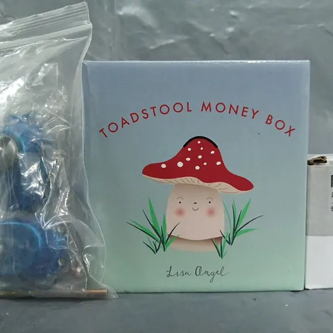 APPROXIMATELY 10 ASSORTED HOUSEHOLD ITEMS TO INCLUDE TOADSTOOL MONEY BOX, BASIN DRAIN, ETC