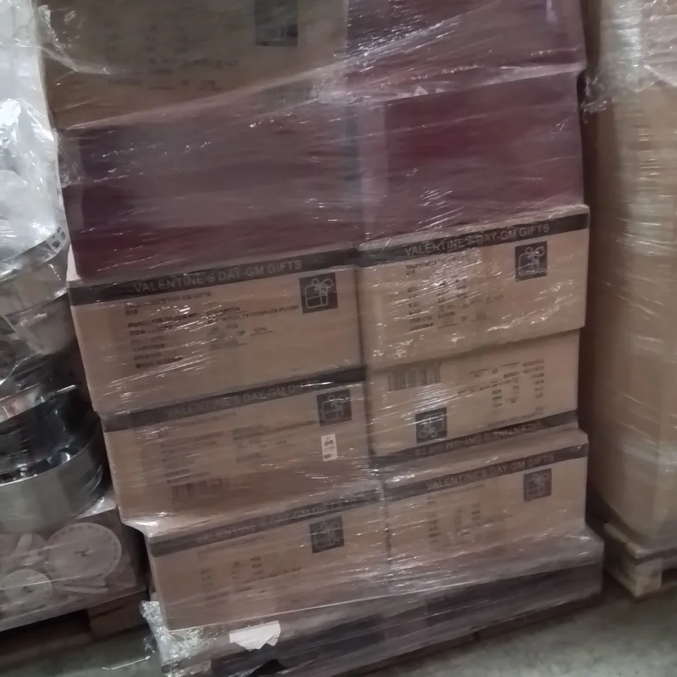 PALLET CONTAINING A LARGE QUANTITY OF VALENTINES PLUSHIES AND TEDDYS