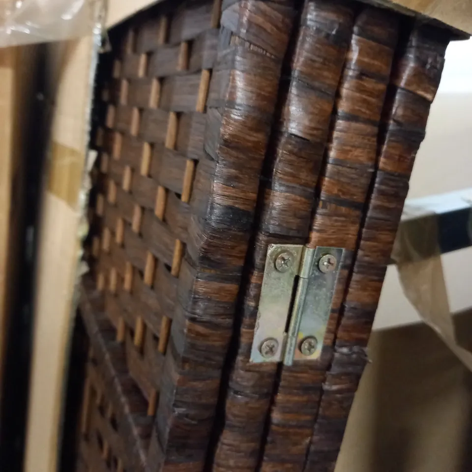 LOT OF 2 BOXED FOLDING PAPER SCREENS - COLLECTION ONLY