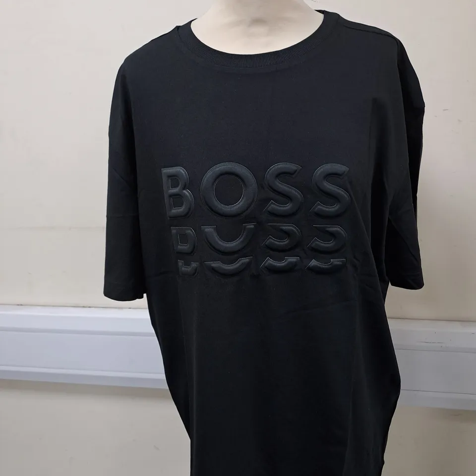 HUGO BOSS LOGO T-SHIRT SIZE L