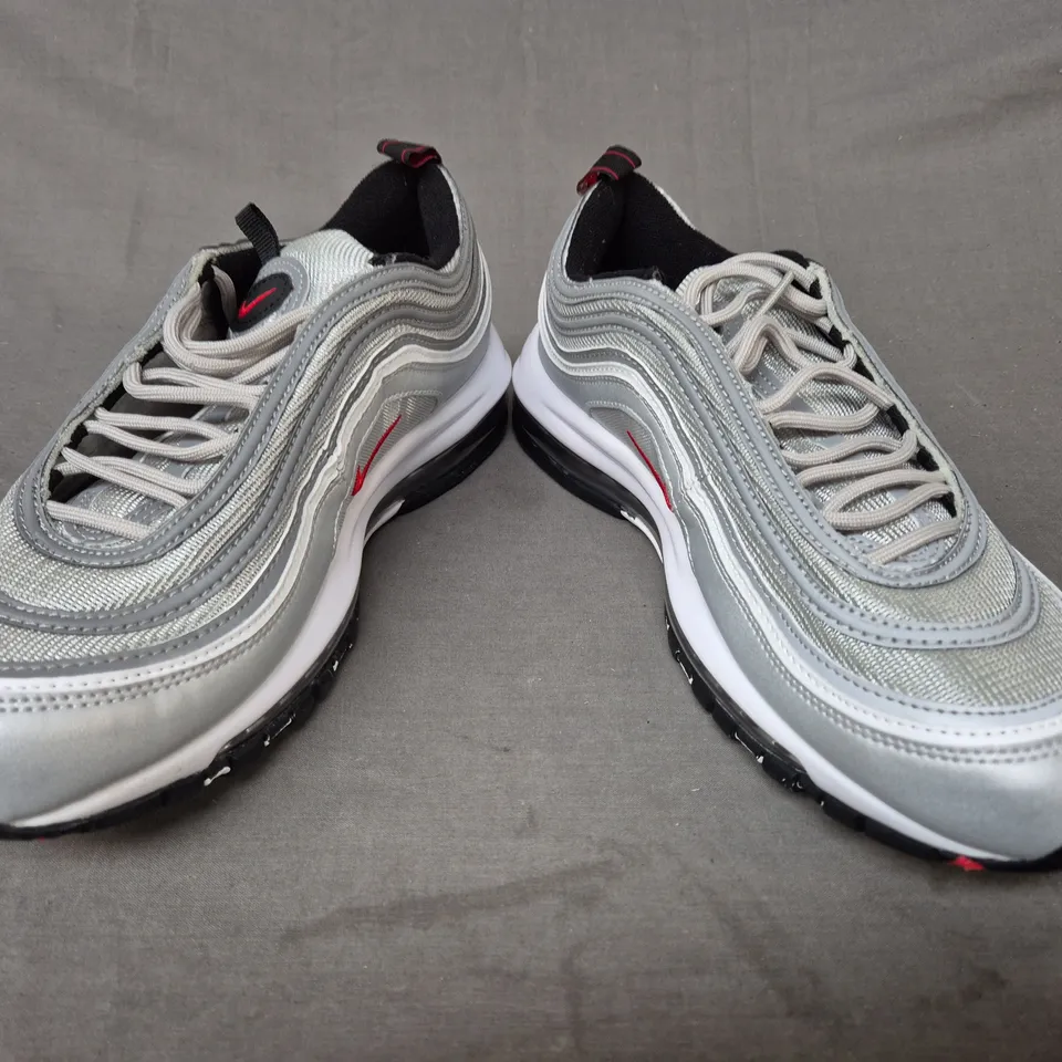 PAIR OF DR NIKE AIR MAX SHOES IN SILVER UK SIZE 9