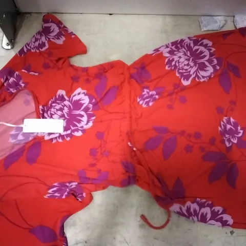 BOX CONTAINING DANNII MINOGUE CORAL PRINT DRESSES , SIZE 10 , 20 PCS