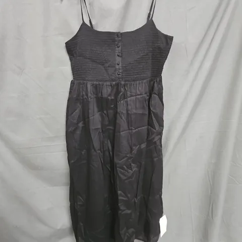 NOBODYS CHILD PETITE TAMARA MIDI DRESS PLAIN BLACK - UK 16