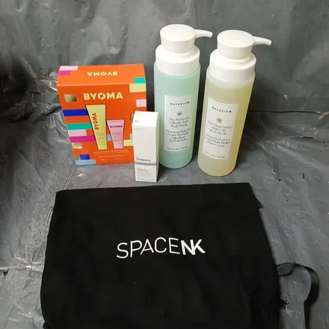 SPACE NK BATH AND BODY GIFT SET TO INCLUDE THE ORDINARY AND BYOMA