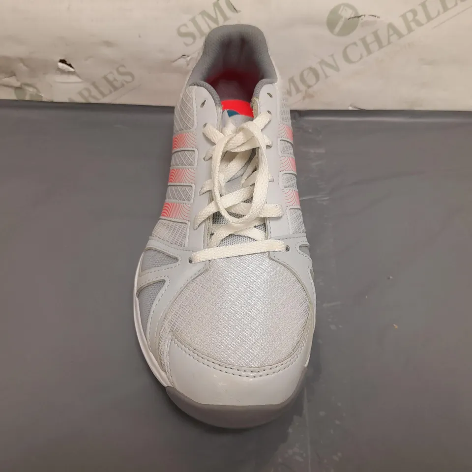 PAIR OF ADIDAS TRAINERS IN GREY/PINK UK SIZE 8