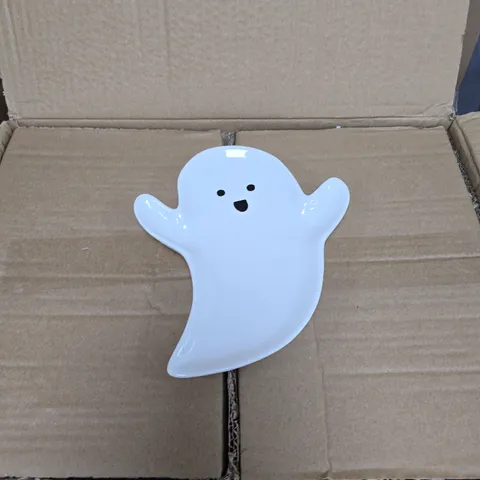 BOX OF APPROXIMATELY 24 GISELA GRAHAM SMALL GHOST SHAPED PLATES