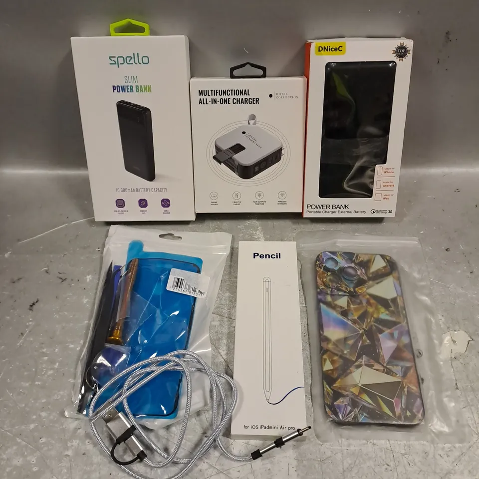 APPROXIMATELY 15 ASSORTED SMARTPHONE ACCESSORIES TO INCLUDE POWER BANKS, CHARGING CABLES, SCREEN PROTECTORS ETC 