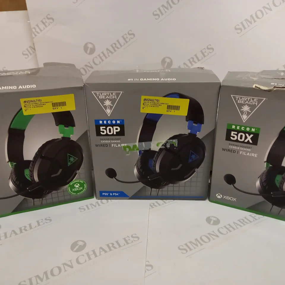 BOX OF 3 TURTLE BEACH WIRED GAMING HEADSETS INCLUDING 2X RECON 50X (XBOX) AND RECON 50P (PS4/PS5)