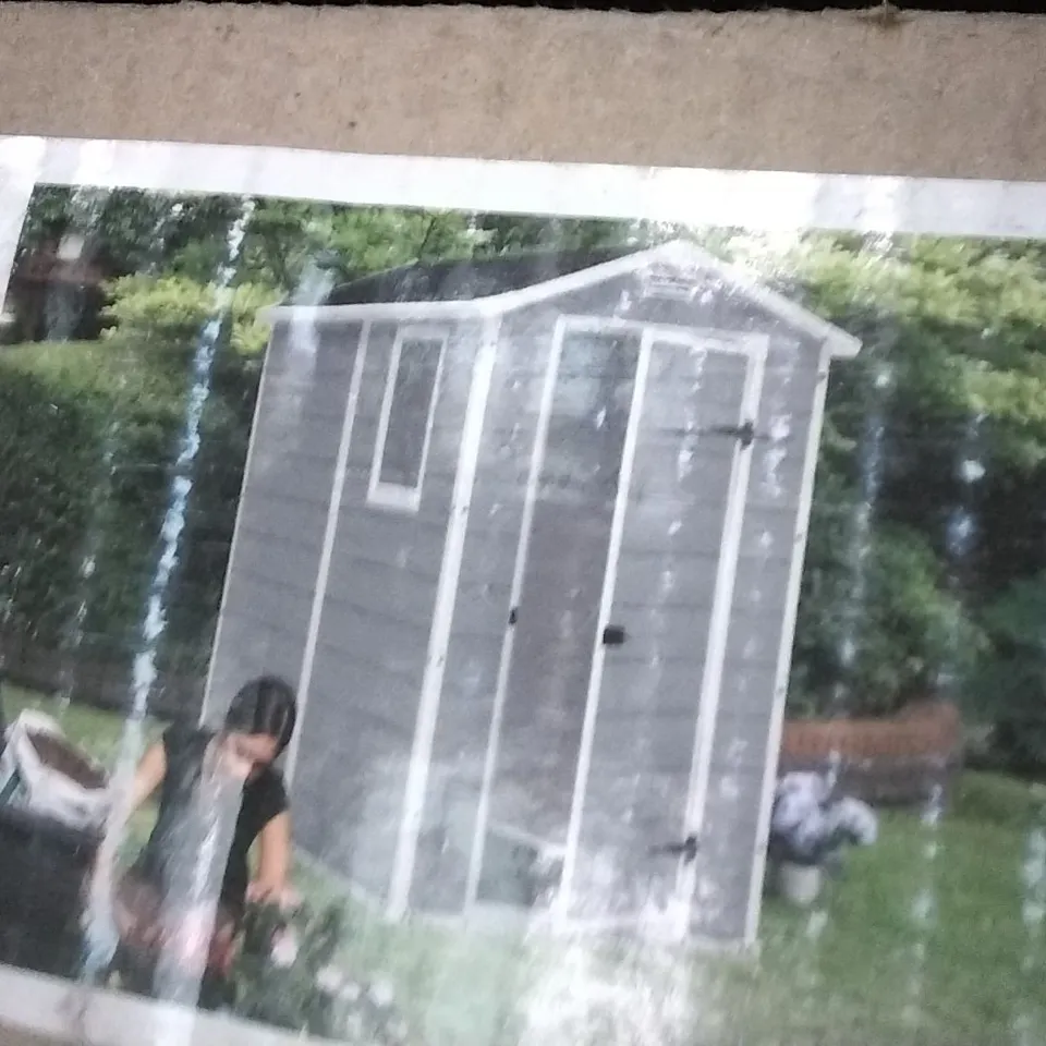 BOXED MAINTENANCE-FREE SHED 