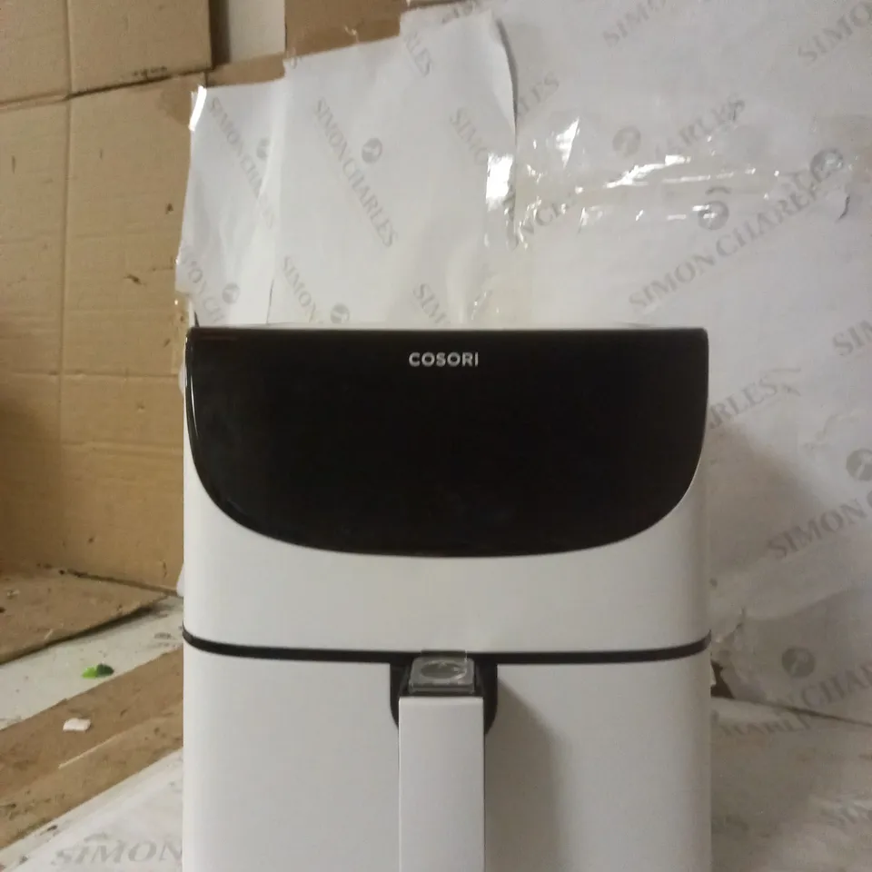 COSORI AIR FRYER 1700W MAX XXL 5.5L DIGITAL TOUCHSCREEN - WHITE