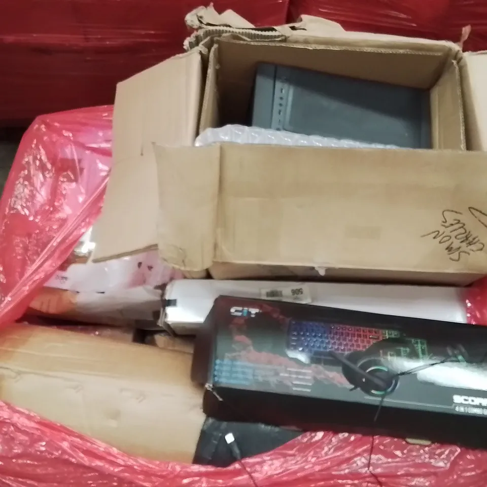 PALLET CONTAINING VARIOUS ASSORTED BOXED HOUSEHOLD ITEMS TO INCLUDE: COMPUTER HOUSING, KEYBOARD,  2.6M TELESCOPIC LADDER, AND LOTS MORE UNMARKED BOXED ITEMS 