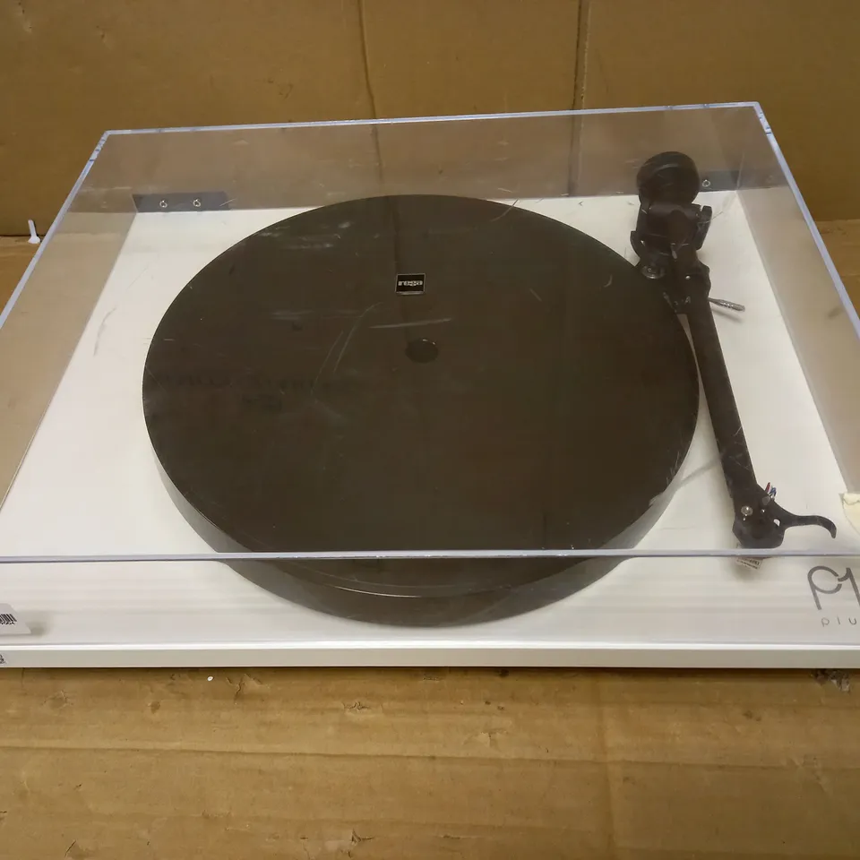 REGA PLANAR 1 PLUS MM TURNTABLE WITH PHONO STAGE - WHITE SATIN