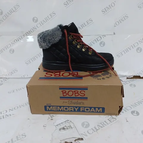 BOXED BOBS FROM SKECHERS WOVEN BOOTS- SIZE 3.5