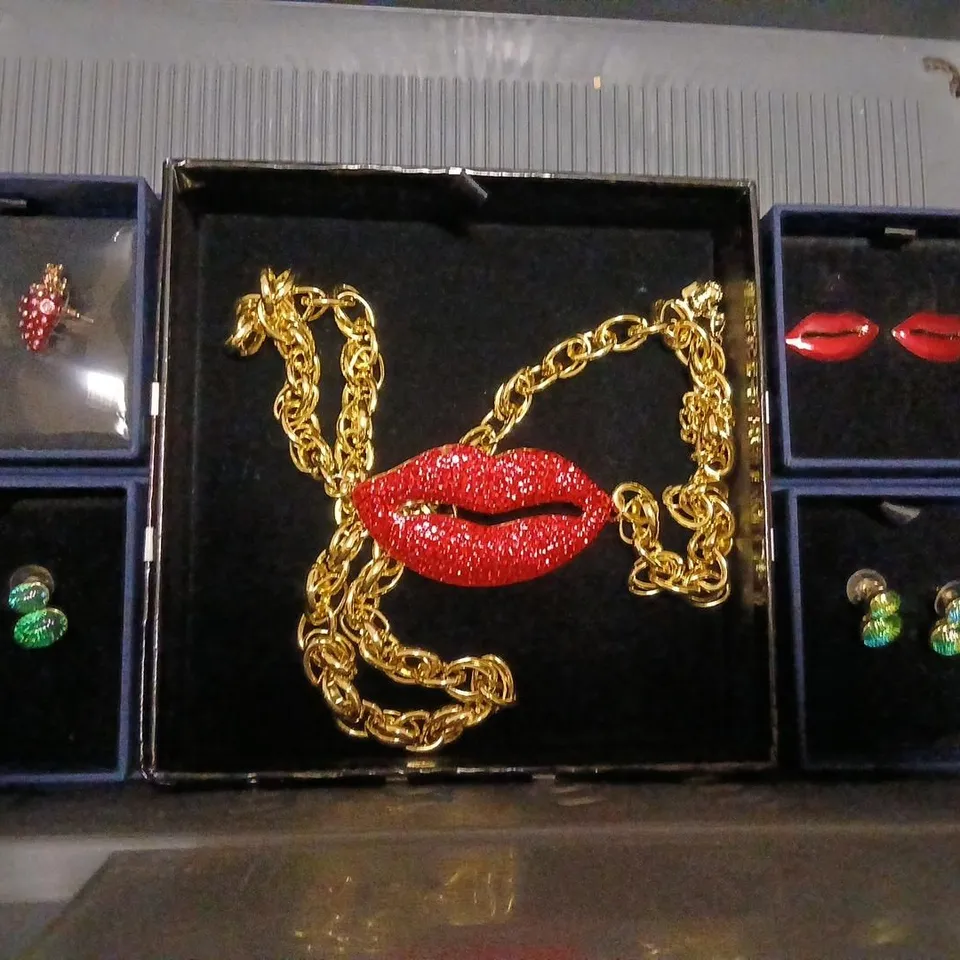 APPROXIMATELY 10 ASSORTED BUTLER AND WILSON JEWELLERY PRODUCTS TO INCLUDE;