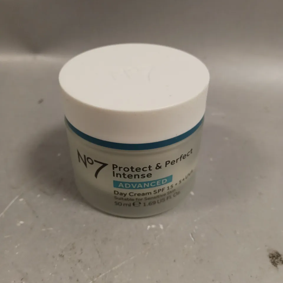 NO7 PROTECT & PERFECT INTENSE ADVANCED DAY CREAM - 50ML 