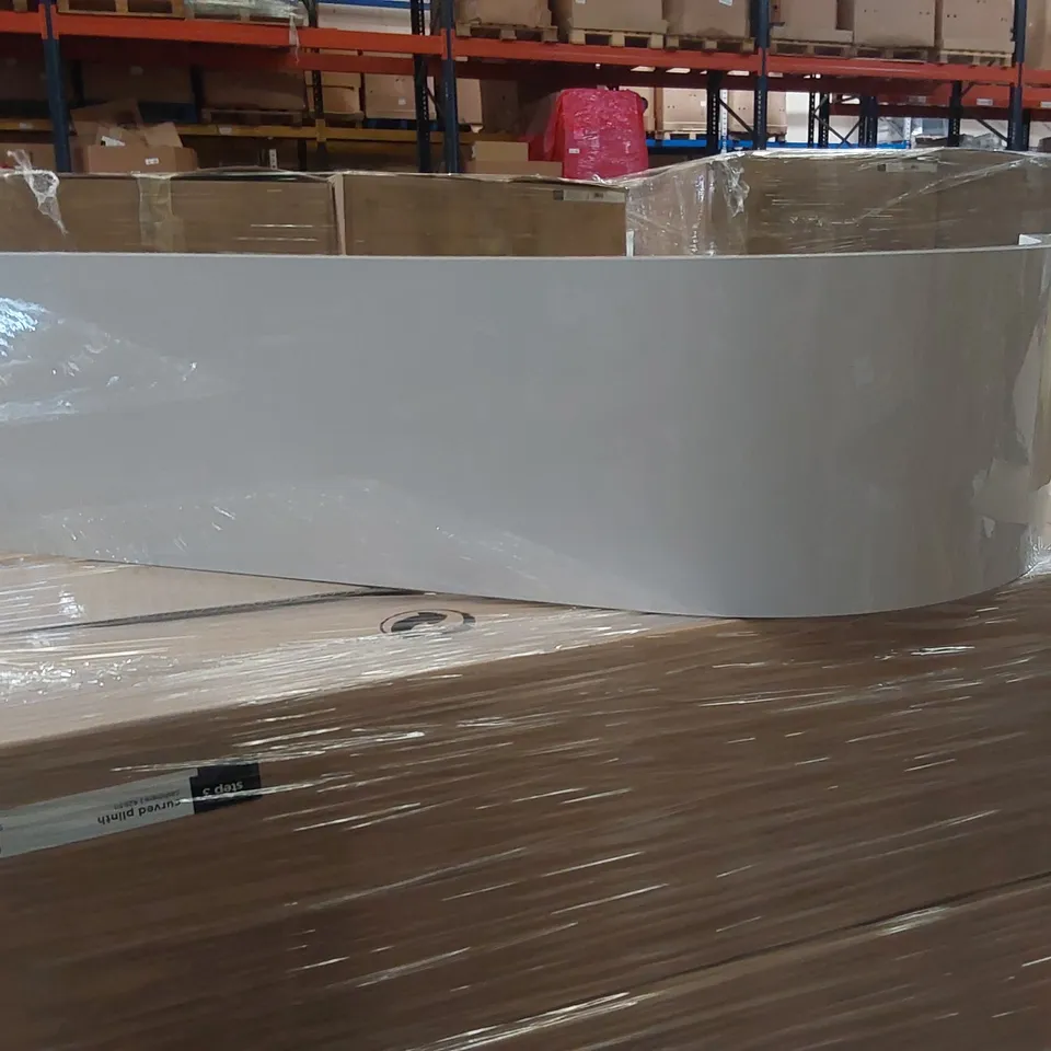 PALLET TO CONTAIN APPROXIMATELY 70x BOXED CASHMERE PAINTED CURVED PLINTHS 