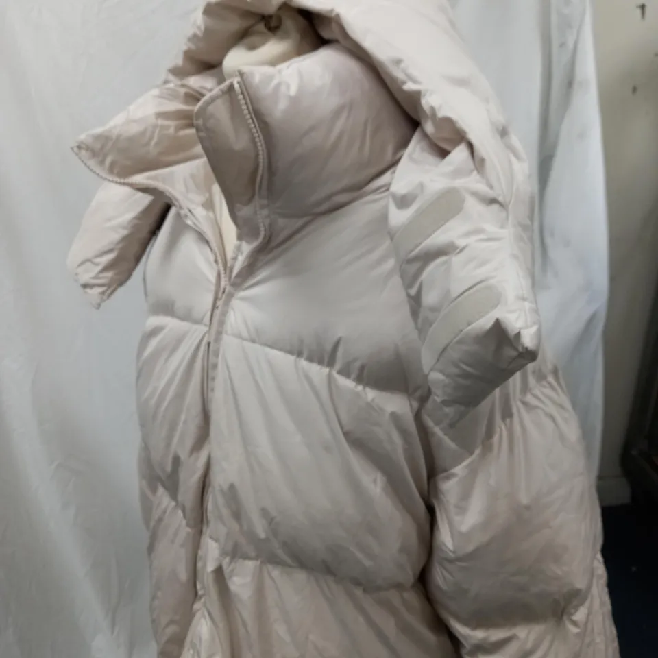 SEVENTH BIG CRÈME / OFF WHITE BUBBLE COAT - SIZE M