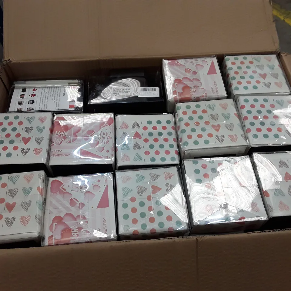 BOX CONTAINING APPROXIMATELY 55 VALENTINES GIFT BOXES