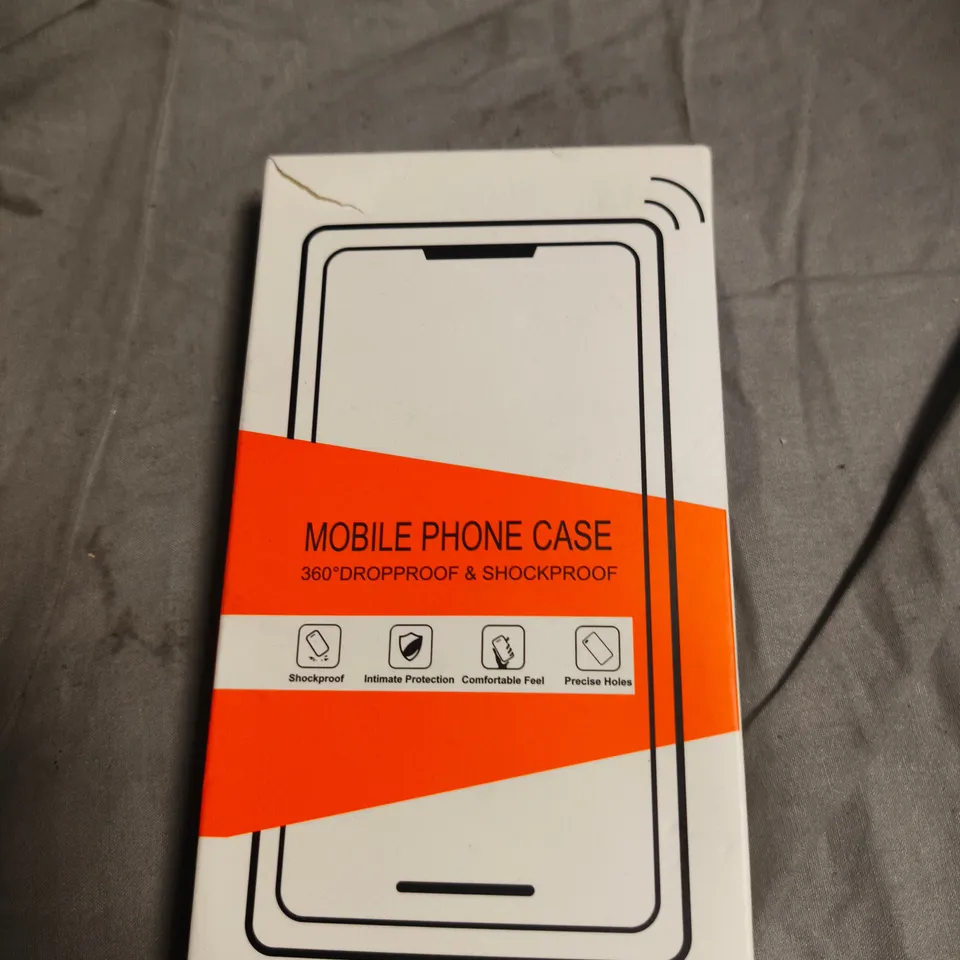 BOX OF APPROXIMATELY 40 ASSORTED ITEMS INCLUDING MOBILE PHONE CASE , VARTA BATTERIES AND PEREL XTENSION CABLE 