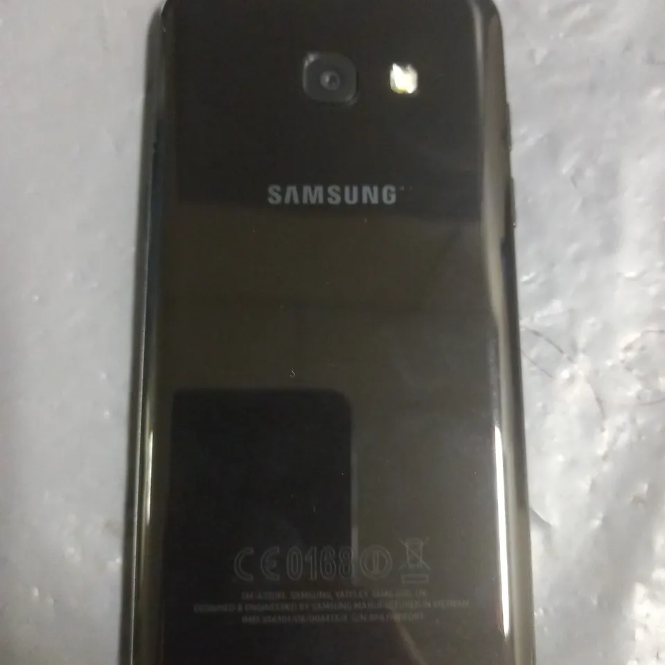SAMSUNG GALAXY A3 SMARTPHONE 