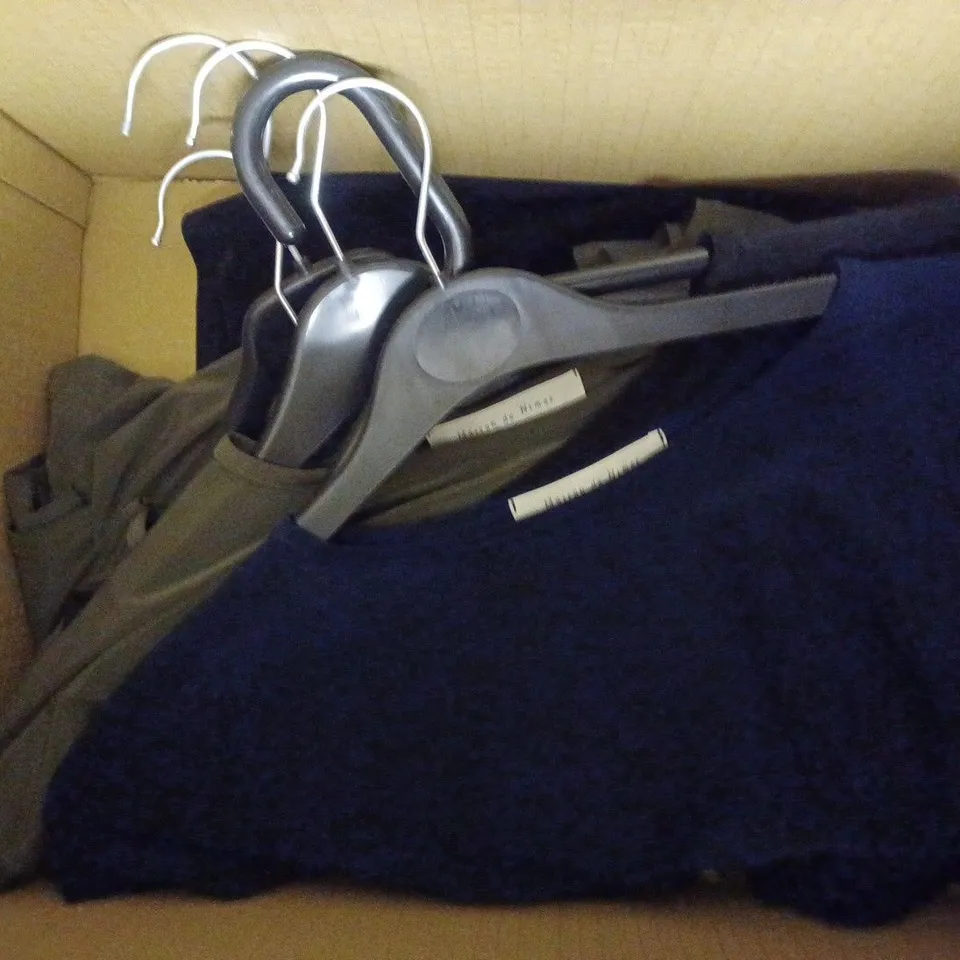 BOX OF APPROX 10 ASSORTED ITEMS OF MAISON DE NIMES CLOTHING IN VARIOUS SIZES AND STYLES 