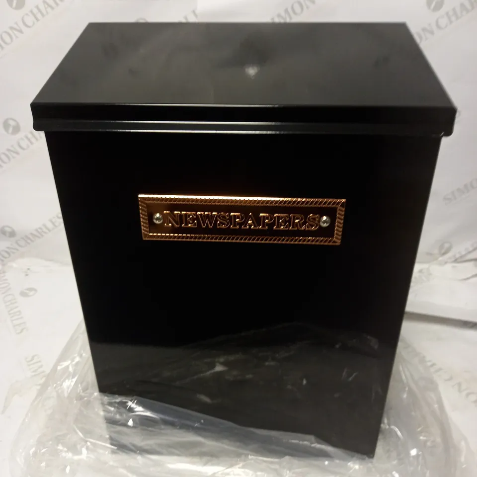 STERLING THAMES STEEL NEWSPAPER BOX - BLACK/ROSEGOLD