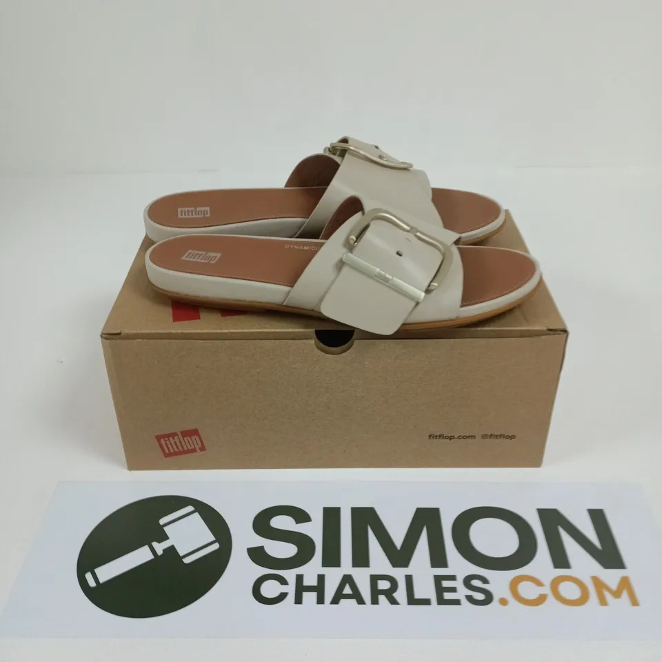BOXED PAIR OF FITFLOP GRACIE MAXI-BUCKLE LEATHER SLIDES IN BLACK - UK 6