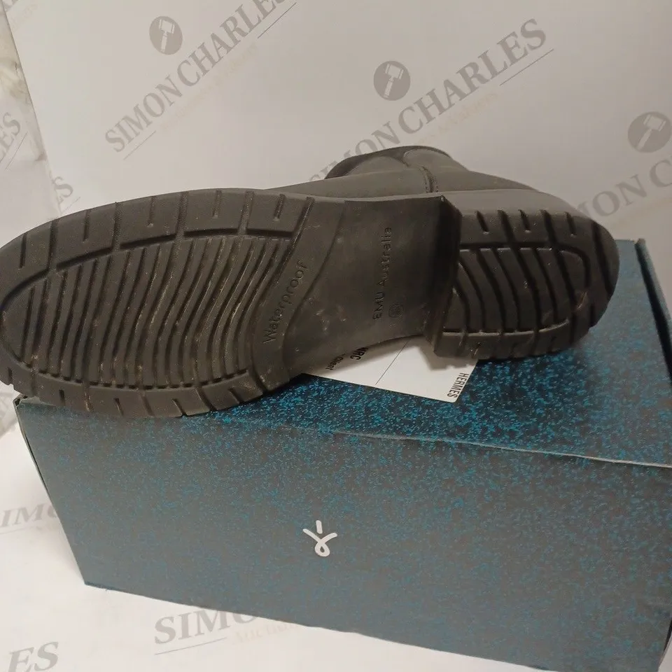 BOXED EMU HAY ANKLE BOOTS, BLACK - SIZE 9