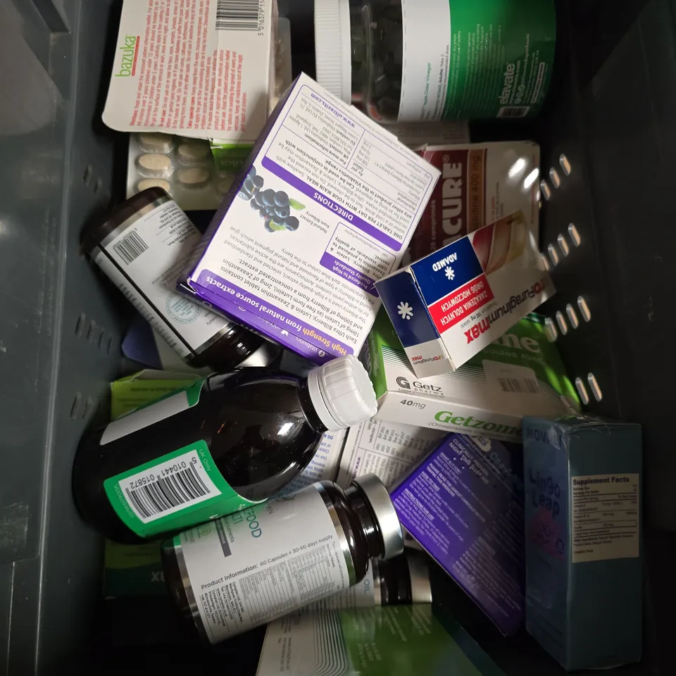 APPROXIMATELY 15 ASSORTED VITAMIN/HEALTH AID PRODUCTS TO INCLUDE WELLBABY, MYNUTRA AND VITABIOTICS