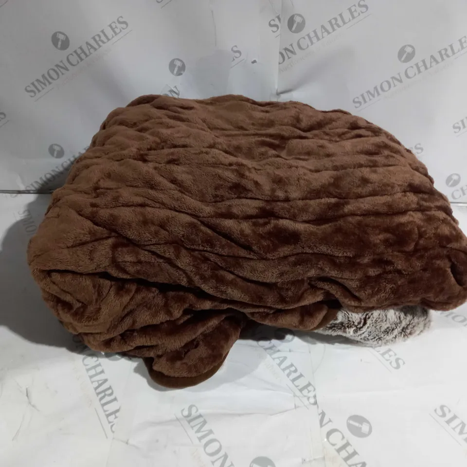 COZEE HOME LUXURY HEATED THROW IN NEUTRAL/BROWN
