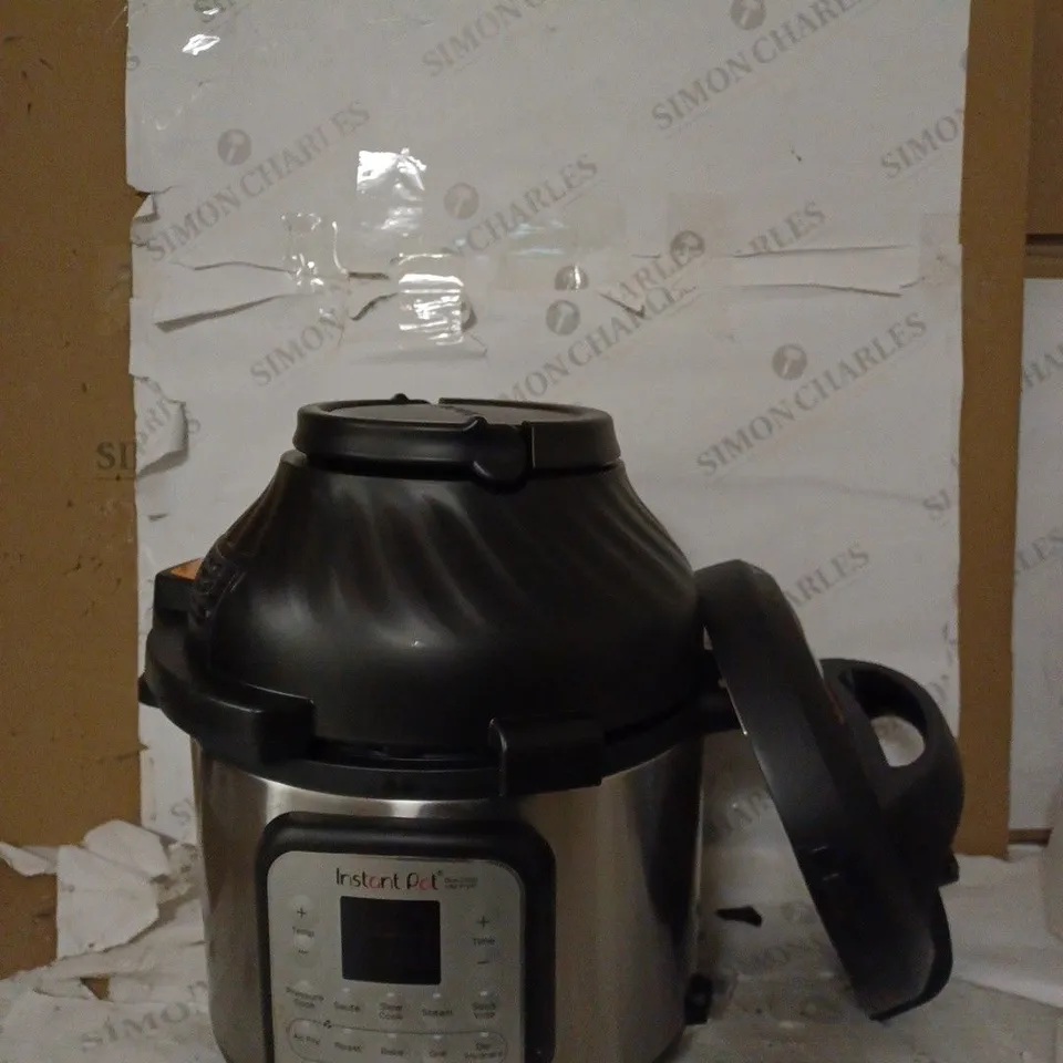 INSTANT POT DUO CRISP AIR FRYER MULTICOOKER