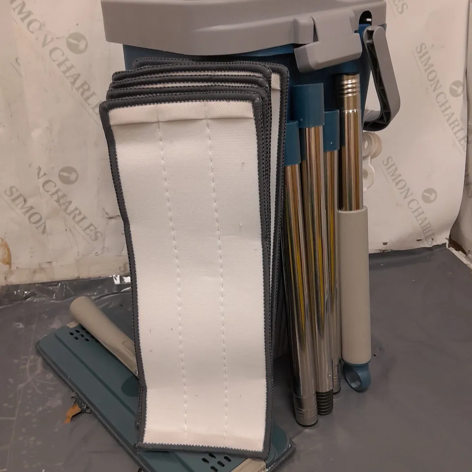 MOP AND BUCKET WITH ACCESSORIES IN NAVY/GREY