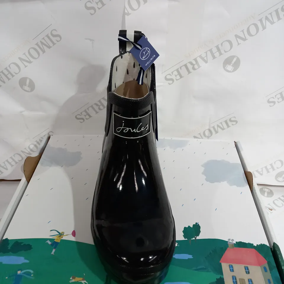 PAIR OF JOULES WELLYBOBS IN BLACK - SIZE 3